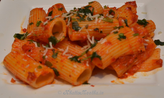 roasted_pepper_garlic_pasta_main1